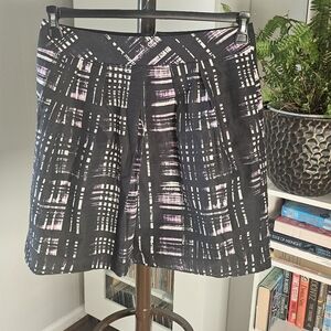 Banana Republic cotton/silk blend printed skirt. Size 12.